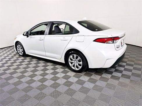 Certified 2025 Toyota Corolla LE image 21