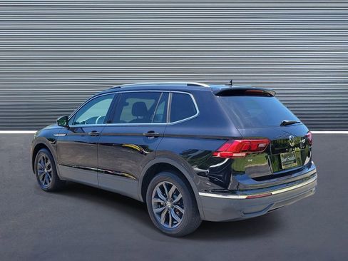 Used 2023 Volkswagen Tiguan SE FWD image 4