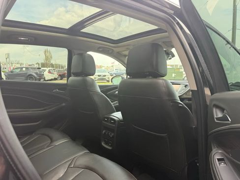Used 2020 Buick Envision Essence w/ Experience Buick Package AWD/4WD image 10