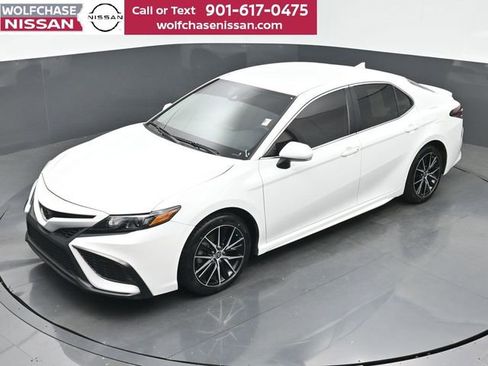 Used 2023 Toyota Camry SE FWD image 29