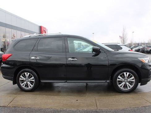 Used 2019 Nissan Pathfinder S image 6
