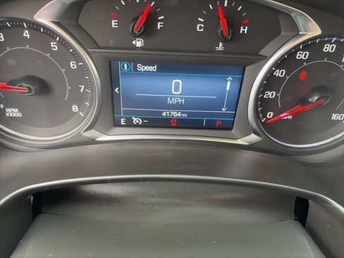 Used 2023 GMC Terrain SLE w/ Driver Convenience Package image 15