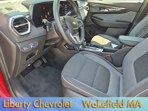 Used 2025 Chevrolet TrailBlazer LT w/ Convenience Package AWD/4WD image 19