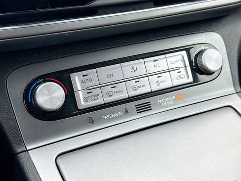 Used 2023 Hyundai Kona SEL image 16