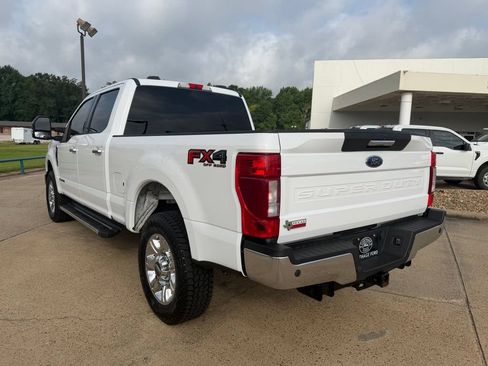 Used 2021 Ford F250 XLT w/ XLT Premium Package AWD/4WD image 3
