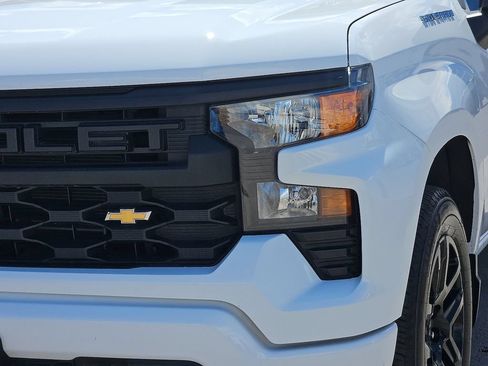 Used 2025 Chevrolet Silverado 1500 Custom RWD image 7