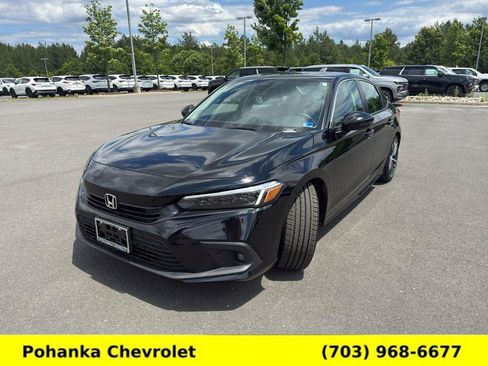 Used 2024 Honda Civic Touring image 3