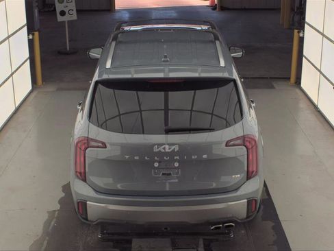 Used 2025 Kia Telluride S image 10