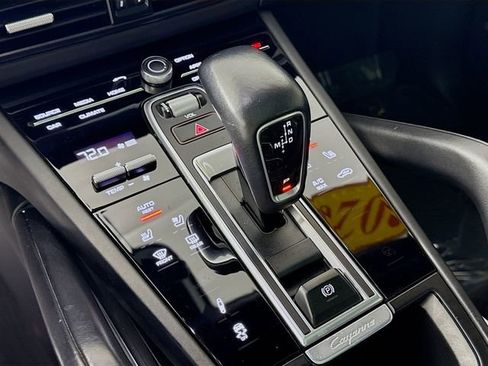 Used 2020 Porsche Cayenne Turbo image 17