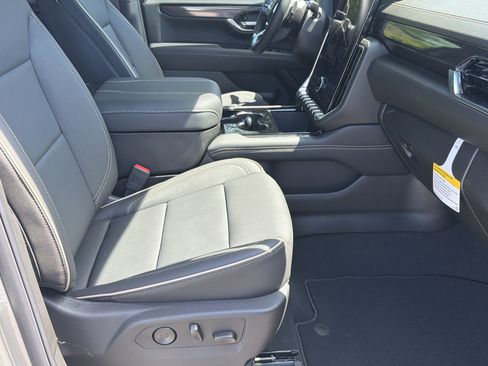 New 2026 GMC Yukon XL Elevation RWD image 16