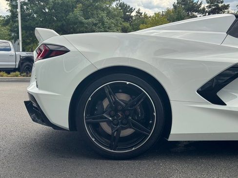 Used 2023 Chevrolet Corvette Stingray Premium Conv w/ Z51 Performance Package image 24