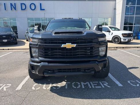 Used 2024 Chevrolet Silverado 2500 Custom w/ Custom Value Package AWD/4WD image 7