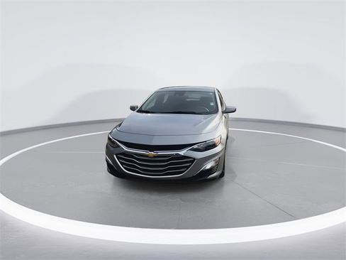 Used 2024 Chevrolet Malibu LS image 3