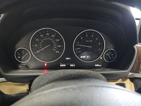 Used 2016 BMW 328i Gran Turismo xDrive 328i xDrive w/ Driver Assistance Package image 10