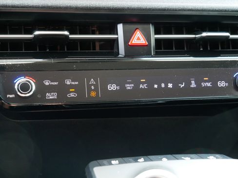 Certified 2023 Kia EV6 Wind AWD/4WD image 23