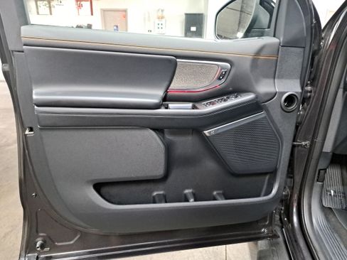 Used 2025 Ford Expedition Tremor AWD/4WD image 28