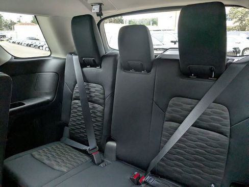 New 2025 Nissan Pathfinder S image 26