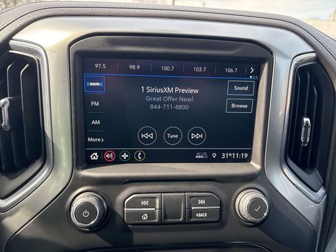 Used 2022 Chevrolet Silverado 1500 LT image 14