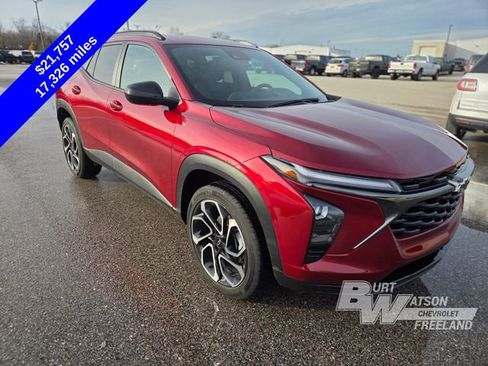 Used 2024 Chevrolet Trax RS w/ Driver Confidence Package image 5