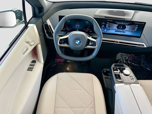 New 2026 BMW iX xDrive45 image 17