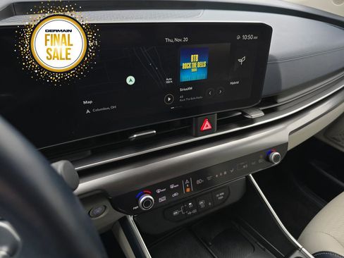 Certified 2025 Kia Carnival SX image 22