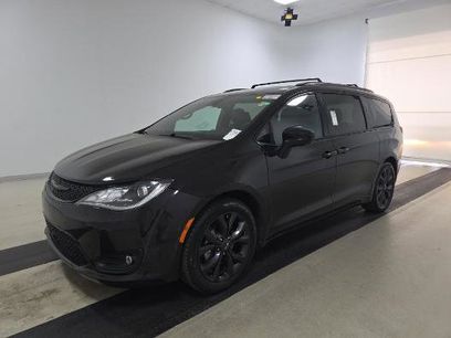 Used 2019 Chrysler Pacifica Touring-L Plus w/ Advanced Safetytec Group