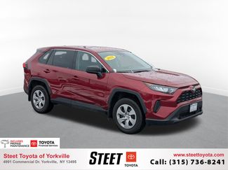 Used 2022 Toyota RAV4 LE video 1