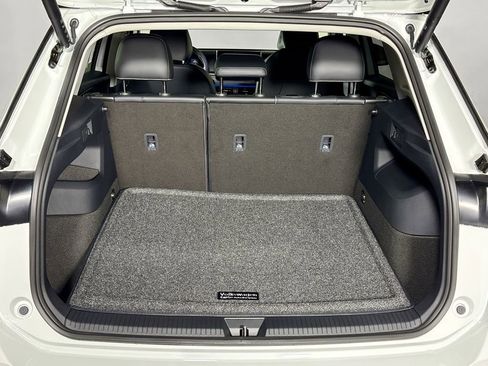 New 2026 Volkswagen Tiguan SE image 21