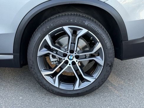 Used 2026 BMW X5 sDrive40i w/ Premium Package image 17