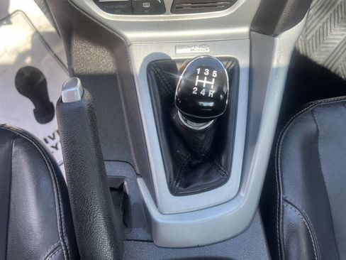 Used 2014 Ford Focus SE w/ Equipment Group 201A image 22
