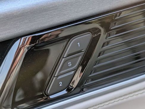 New 2026 Jeep Grand Wagoneer 2WD image 10