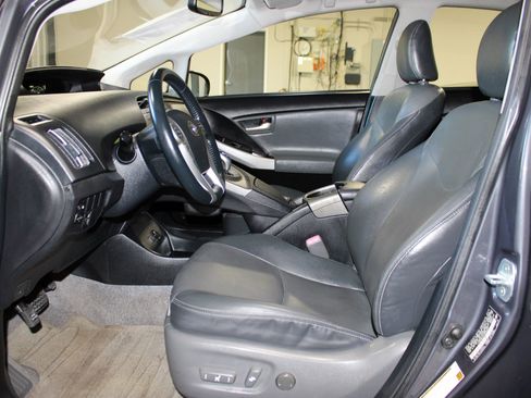 Used 2012 Toyota Prius Four FWD image 8