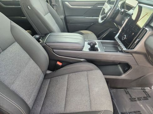 Used 2025 GMC Acadia Elevation image 15