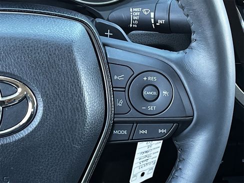 Used 2023 Toyota Camry SE image 14