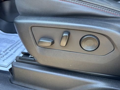 Used 2022 Chevrolet Tahoe RST image 25