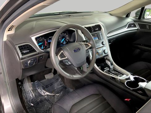 Used 2014 Ford Fusion SE FWD image 17