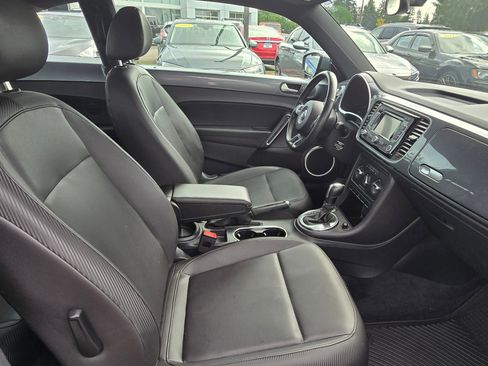 Used 2012 Volkswagen Beetle 2.5 image 11