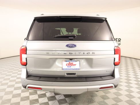 Used 2024 Ford Expedition Max XLT image 23