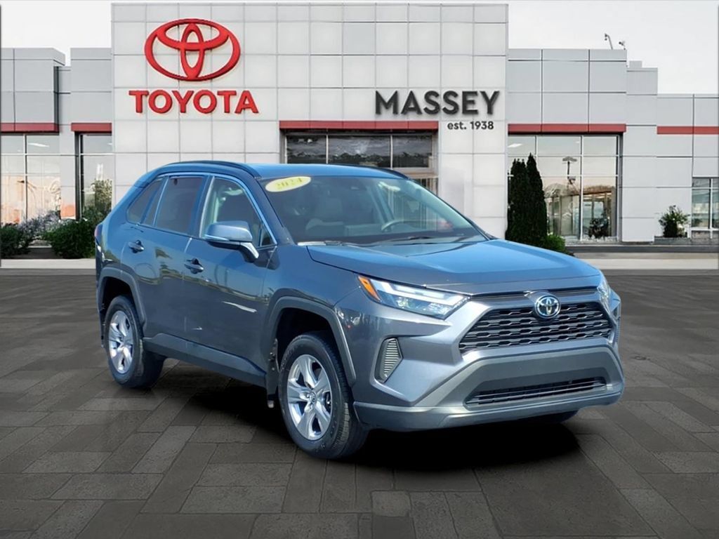 Used 2024 Toyota RAV4 XLE w/ Convenience Package FWD image 1