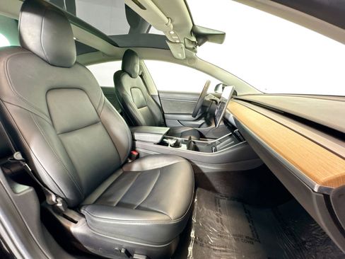 Used 2019 Tesla Model 3 Long Range image 25