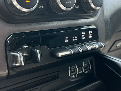 Used 2019 RAM 1500 Big Horn AWD/4WD image 43