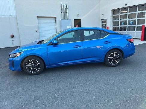 Used 2024 Nissan Sentra SV FWD image 15