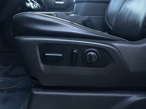 Used 2019 Chevrolet Silverado 1500 High Country image 14