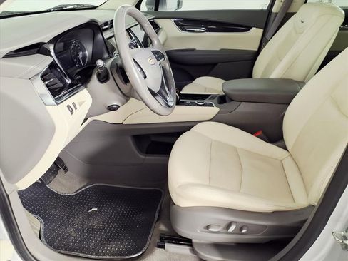 Used 2020 Cadillac XT6 Premium Luxury image 15