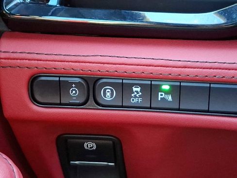 Used 2023 Acura MDX A-Spec image 27