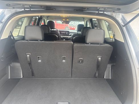 Used 2023 Kia Telluride S image 12