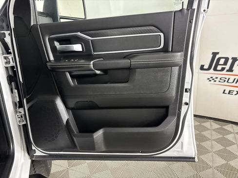 Used 2025 RAM 2500 Big Horn AWD/4WD image 27
