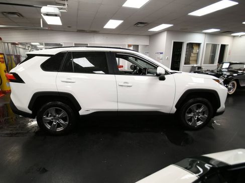 Used 2025 Toyota RAV4 XLE w/ Convenience Package image 8