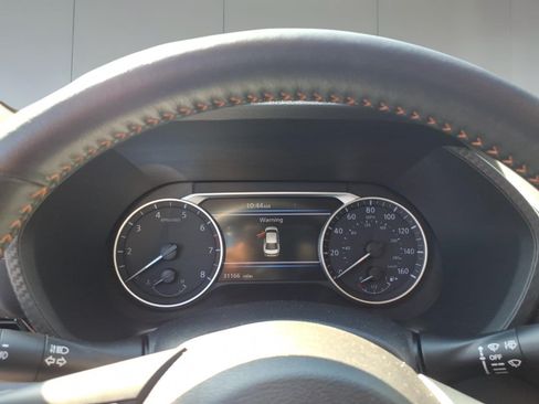 Used 2023 Nissan Sentra SR w/ SR Premium Package FWD image 12