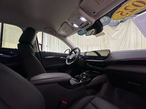 Used 2025 Buick Envision Preferred AWD/4WD image 18